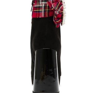 Betsey Johnson Idris booties